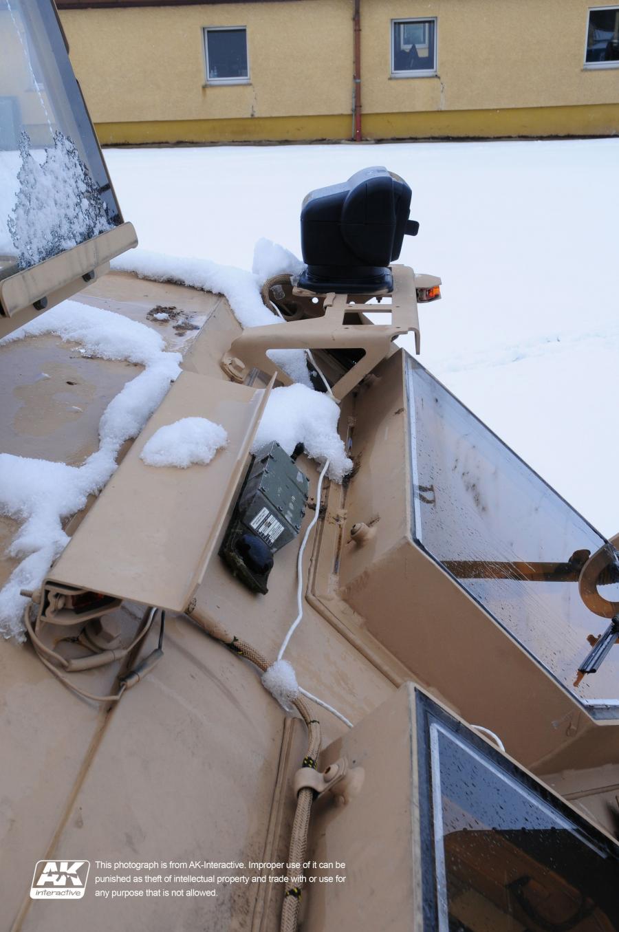 Детали экстерьера Oshkosh M-ATV 2009 года  (фото 159 из 676)